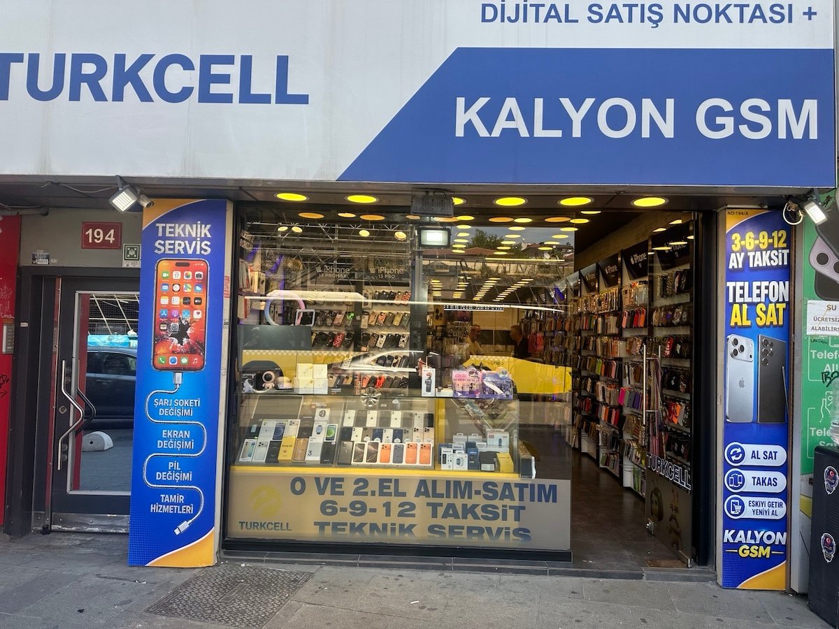 Kadıköy Telefoncu Kalyon GSM mağaza görünümü